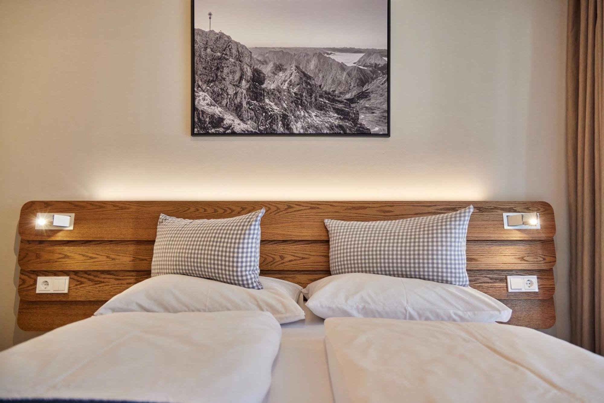 Bader Suites Garmisch-Partenkirchen járás Szoba fotó
